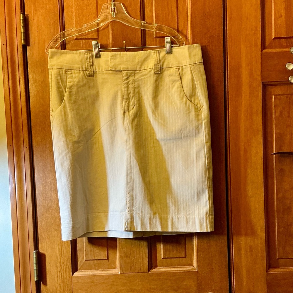 GAP beige striped skirt with Floral waistband lining